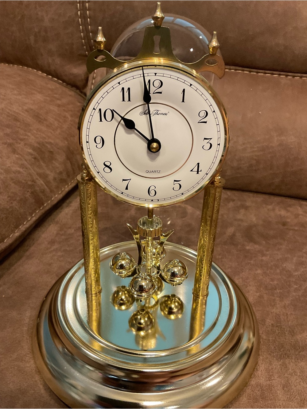 Seth Thomas Mantle Clock with Rotating Pendulum - READ - Picture 4 of 7